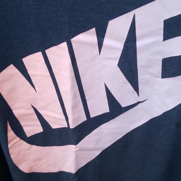 Nike Tshirt - Picture 4 of 7